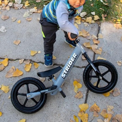 STRIDER BIKE 12 SPORT จักรยานฝึกทรงตัวเด็ก (สีเทา) ของแท้ 100% สินค้าพร้อมส่ง