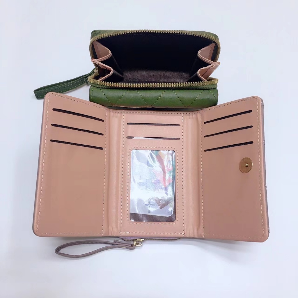 DD085กระเป๋าสตางค์ ใบกลาง3พับ น่ารัก👛👛 ช่องซิป 1 ช่อง ️ช่องใส่บัตร 8 ช่อง ️ใส่แบงค์เต็มใบได้