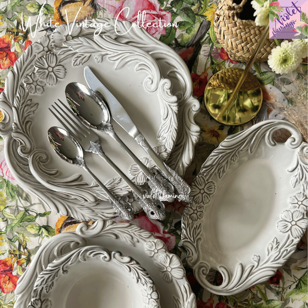 Violet Flamingo [สินค้าพร้อมส่งจากไทย] จานสีขาวสไตล์วินเทจ รุ่น Vintage White จานเซรามิคสลักลายดอกไม้รอบจาน - รูปที่ 2