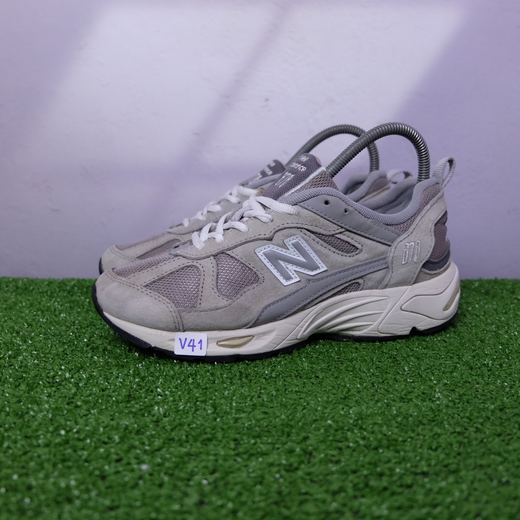 (37.5/23 cm) นิวบาลาน NB 878 Grey ราคาถูกกว่าในไอจี CM878MC1 สภาพสวยๆ รองเท้าผ้าใบผู้หญิง มือ2ของแท้