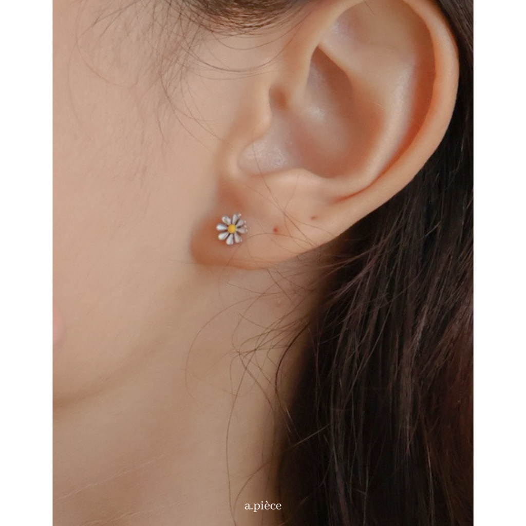 A.piece จิวแสตนเลส [surgical steel] Mini daisy piercing  (ราคาต่อข้าง)