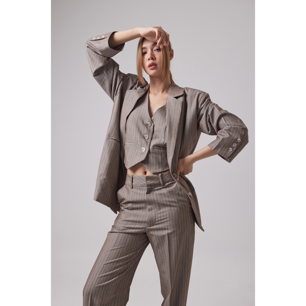 Wearly apparel - Signature Blazer [ เสื้อสูท oversized ]