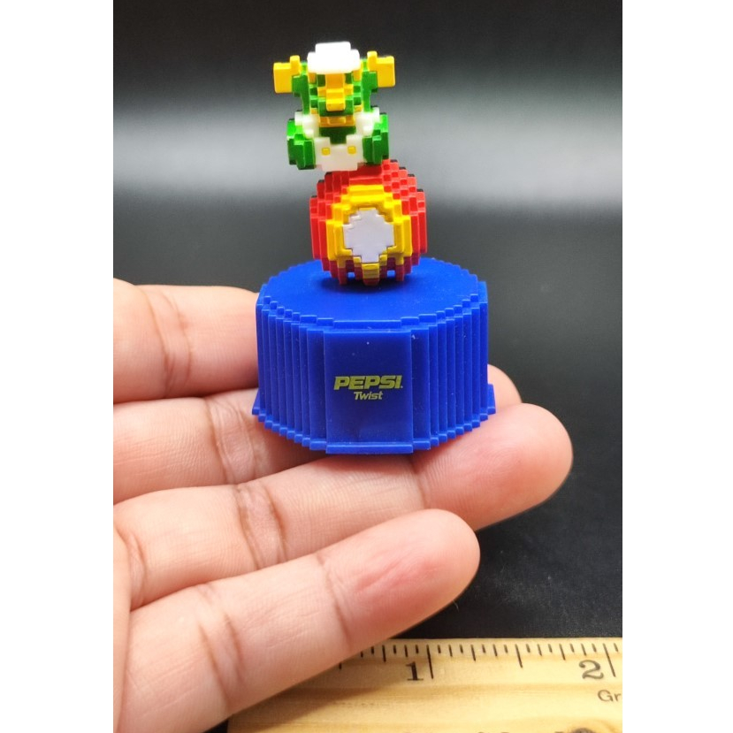 ฟิกเกอร์ งานฝา หายาก Nintendo Super Mario Bros. "LUIGI BUBBLE " Pepsi Twist Bottle Cap Figure Japane