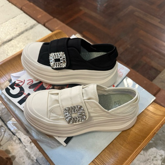 Boston - รองเท้าสนีคเกอร์ สไตล์มินิมอล ใส่สบาย เข้าได้ง่ายกับทุกชุด พื้นนุ่มมากกกก