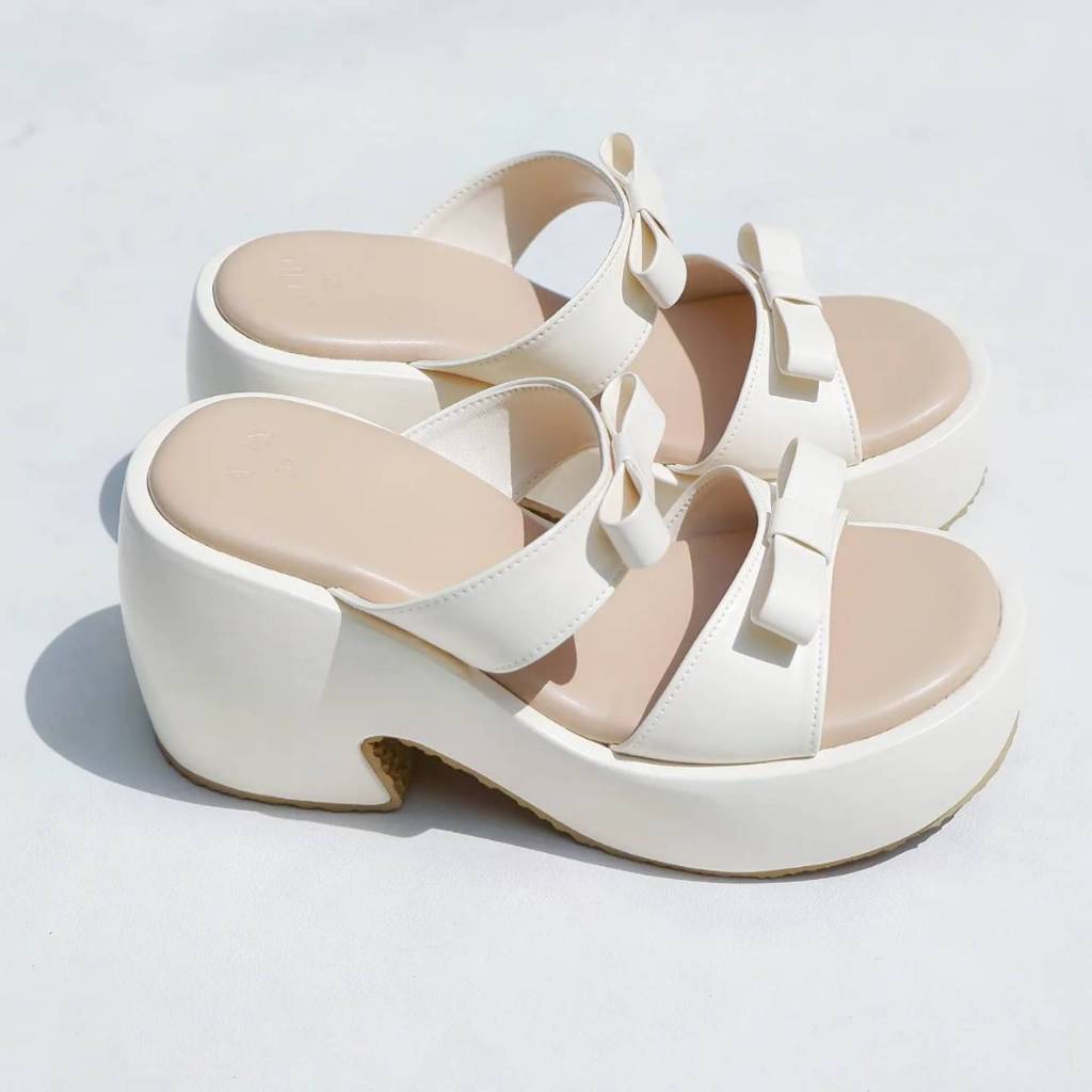 รุ่นDoubleน่ารัก มีหลายสี สูง 3.5นิ้ว (ดับเบิ้ล)รองเท้าน่ารักมาก