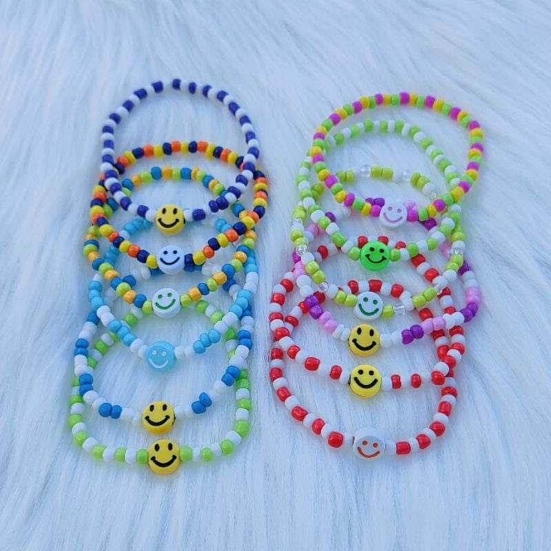 กำไลลูกปัด คละสี กำไลข้อมือ กำไลข้อมือใส่ชื่อ
