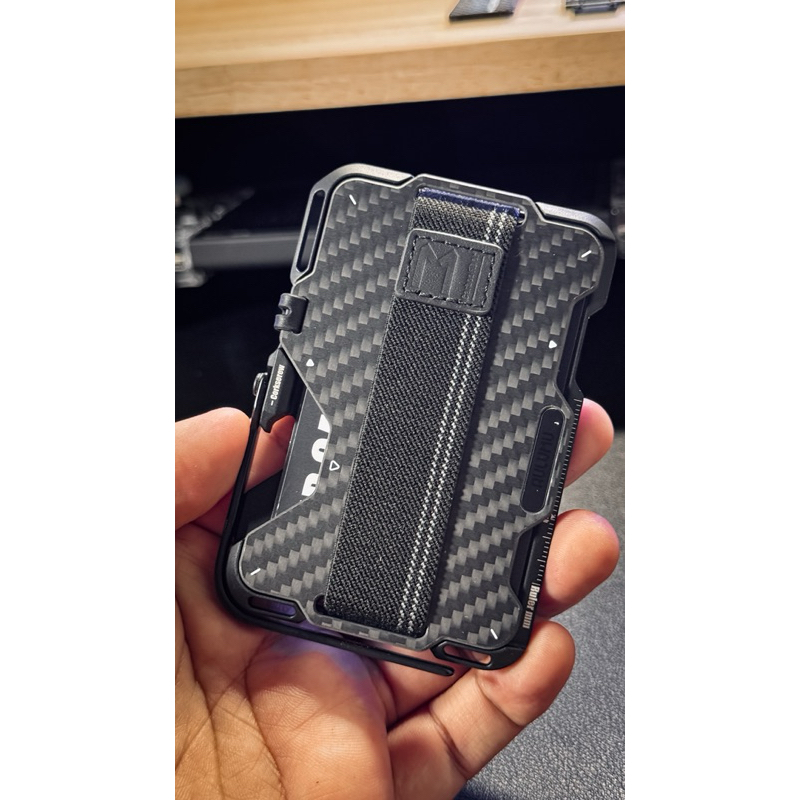 Aulumu G03 Multifunctional metal card case with kickstand