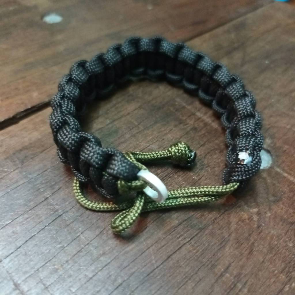 MC2THAILAND กำไลข้อมือ กำไล COBRA CORE-ODGREEN Bracelet Paracord Model 01 Aluminum S-Eye Made in THA