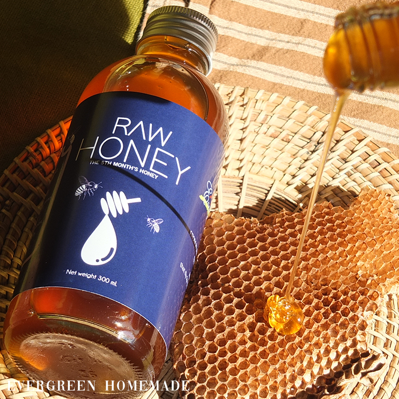 RAW HONEY (The 5th Month's honey) น้ำผึ้งป่าเดือน 5 100% Evergreen Homemade 300 ml./Refill