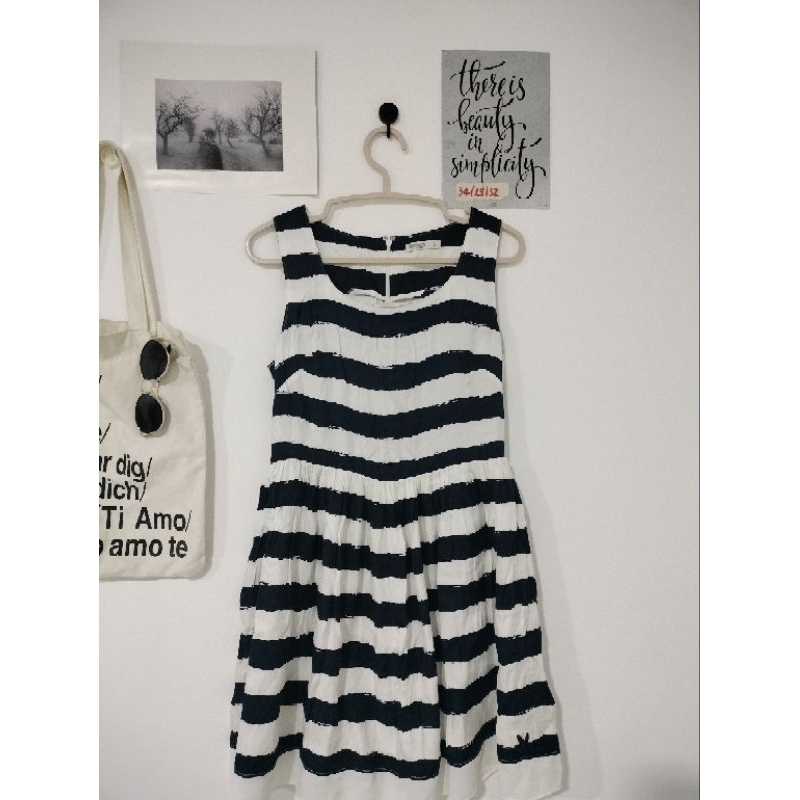 **มือ1**ชุดเดรสลายขวางแสนสวย งานแบรนด์ CC Double O