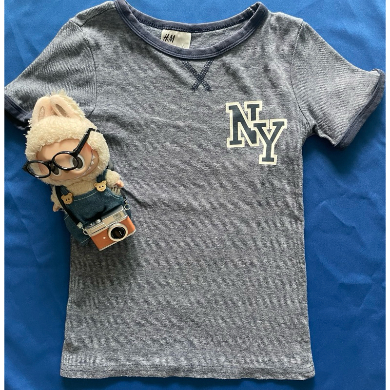 🧥เสื้อยืดคอกลมของเด็กมือสอง(สีเทา) Size 110 แบรนด์ H&M ของแท้ ✨💯% สภาพ 90%