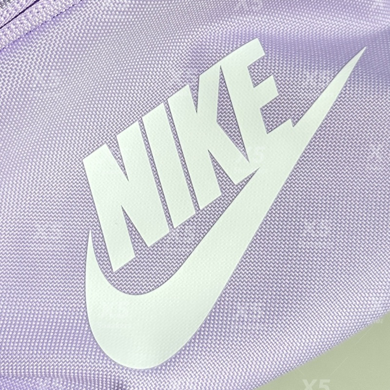 Nike ของแท้ 100% กระเป๋าคาดอกสีม่วงพาสเทล