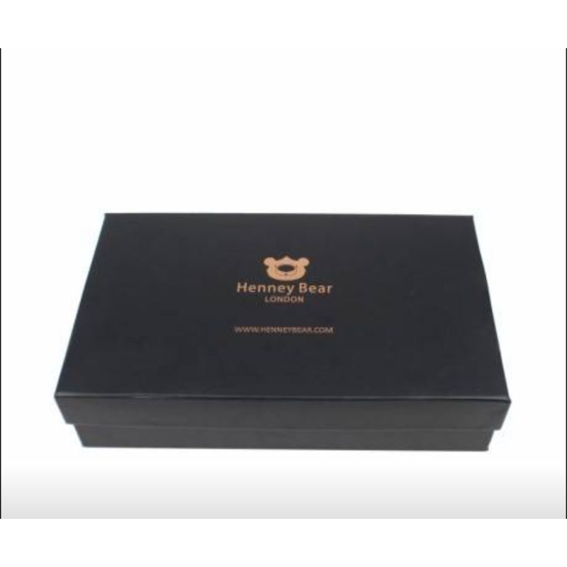 กล่องใส่กระเป๋าสตางค์  สามารถซื้อได้ค่ะ ราคากล่องละ 50 บาทค่ะ