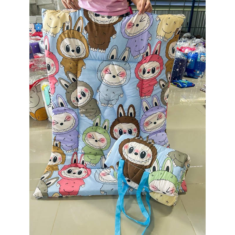 ที่นอนเด็กอนุบาล ลายการ์ตูน🧺🧸 ที่นอนสำหรับเด็กอนุบาลมีหมอนในตัว หมอนถอดชักได้ 🌟🦋💙