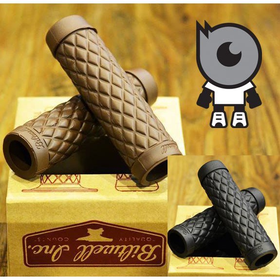 ปลอกแฮนด์ Bitwell Thurster ลายข้าวหลามตัดไม่มีปี ตูดเปิด สำหรับ รถทุกรุ่น