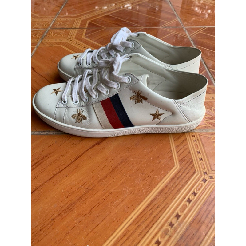 Gucci Ace Bee รุ่นเหยียบส้น size 38 39 ใส่ได้ค่ะ