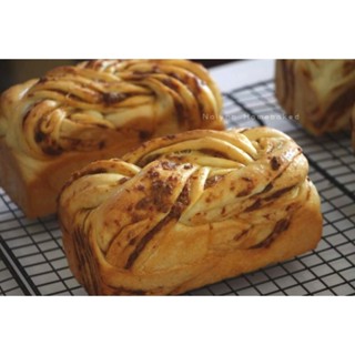 โชกุปังหมูหยองพริกเผา (Flosspork with chilli paste shokupan)