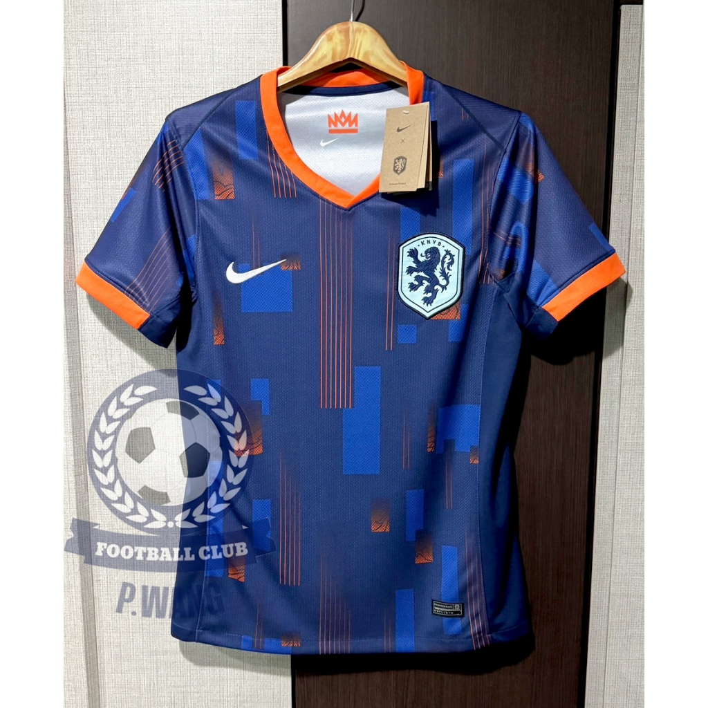 ใหม่ล่าสุด!! เสื้อฟุตบอลทีมชาติ เนเธอแลนด์ Away เยือน ยูโร 2024 [ 3A ] เกรดแฟนบอล สีกรม ตรงปกเหมือนต้นฉบับ