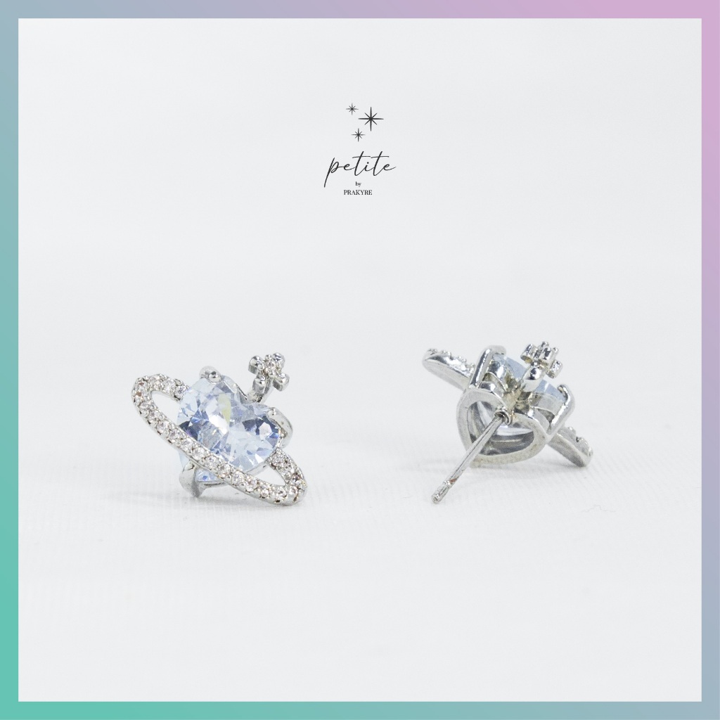 [พร้อมส่งในไทย ] Heart Saturn Earrings - ต่างหูแป้น หัวใจดาวเสาร์