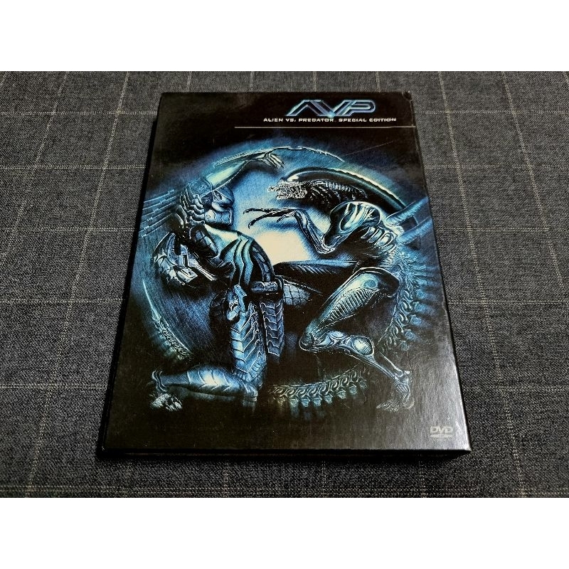 DVD (2 Disc) ภาพยนตร์แอ็คชั่นสยองขวัญ "Alien vs. Predator / เอเลียน ปะทะ พรีเดเตอร์ สงครามชิงเจ้ามฤต