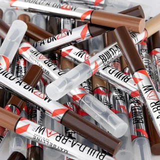 Maybelline Build-A-Brow 2in1 ดินสอเขียนคิ้ว พร้อมเจลใสล็อกคิ้ว ติดทนตลอดวัน 0.4 มล.