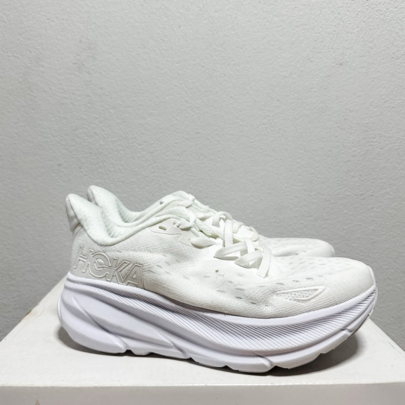 Hoka one clifton9 36/22 มือสอง