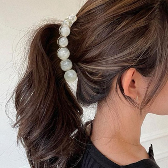 พร้อมส่งในไทย กิ๊บติดผม FROST PEARL BANANA HAIR CLIP กิ๊บกล้วยรวบผมสไตล์เกาหลี