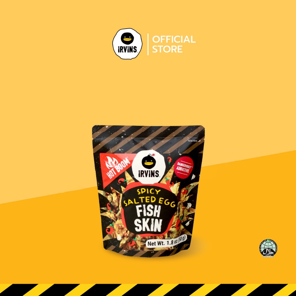 IRVINS มินิหนังปลาทอดกรอบเคลือบไข่เค็มรสเผ็ด (Mini Hot Boom Salted Egg Fish Skin) ขนาด 50 g