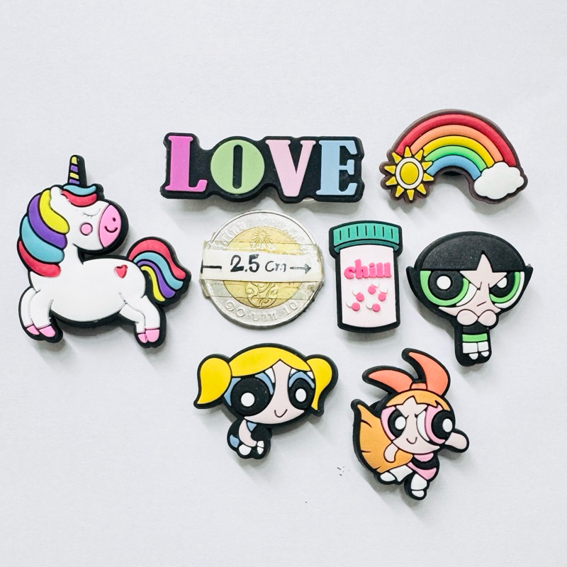 JBCT 🛍️ 🌈ตัวติดรองเท้ามีรู “ ยูนิคอน เพาเวอร์พัฟ “ ✨🌸 Shoe Charms “ Unicorn power Puff“ งานดีสีสวยสด