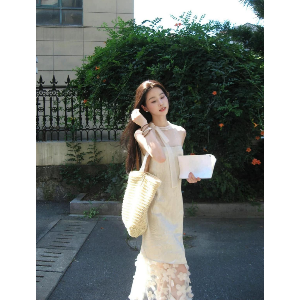 Mogwany  พร้อมส่ง **งานตัดร้าน** // Pearl Flora Dres เดรสยาวทรงสวย แต่งดอกไม้ ใส่เที่ยว ใส่ออกงาน เก็บโค้ดหน้ากิจกรรม