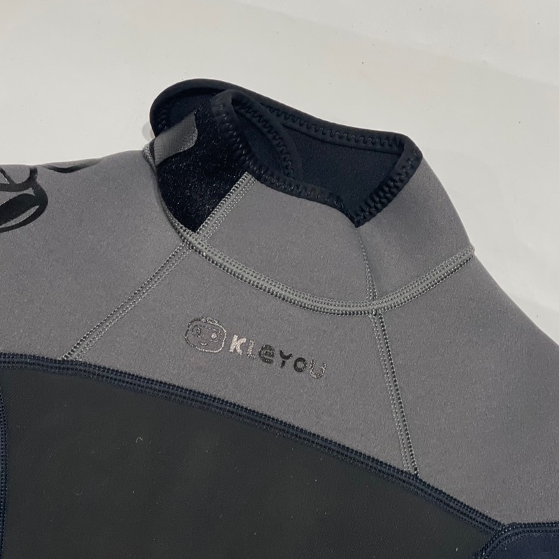 ชุดว่ายน้ำเก็บอุณหภูมิเด็ก รุ่น orca ดีไซน์ซิปหลังมาโทนดำ เรียบ เท่ ผ้าหนาเก็บความอบอุ่นได้เป็นบอดี้สูทตัวยาวแขนยาว - รูปที่ 3