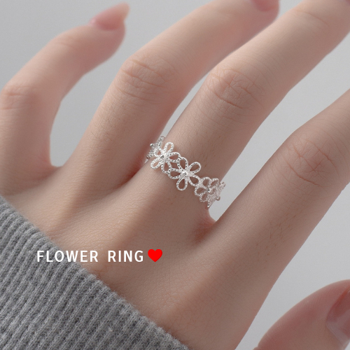 MEET แหวนเงิน Flower Ring แหวนผู้หญิง แหวนเงินสวยๆ แหวนปรับขนาดได้ แหวนเรียบหรู แหวนแฟชั่น