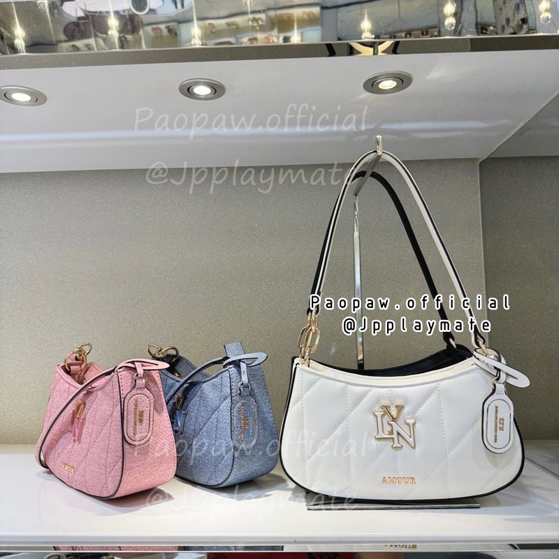 LYN กระเป๋าสะพายข้าง รุ่น Gastonia Shoulder Bag :   LL24FBF108 ชอปแท้ 100% พร้อมถุงผ้า และถุงกระดาษ