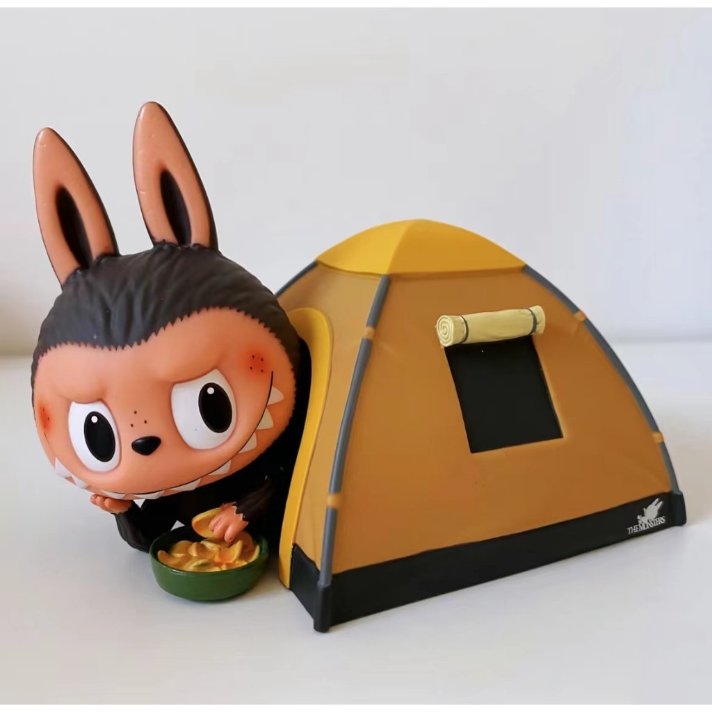 พร้อมส่งในไทย labubu camping Sts2020 Limited