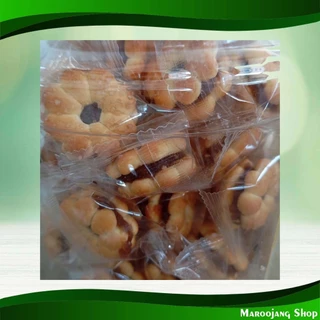 ขนมปังกะทิสับปะรด ขนมมินิจักรทอง ไส้สับปะรด 500 กรัม Coconut milk biscuits with pineapple jam Aro เอโร่