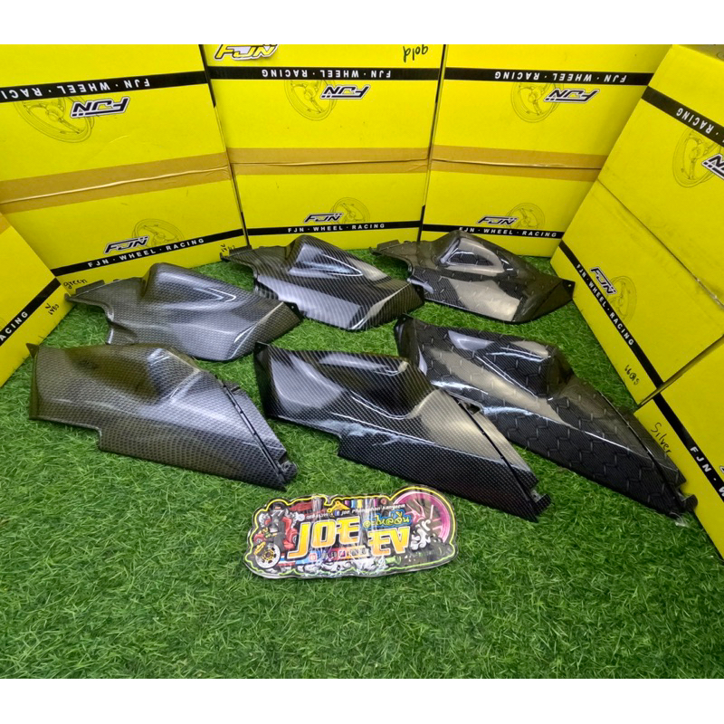 ชิ้นดำรถไฟฟ้าข้างคู่หุ้มฟิลม์ลอยน้ำคาบอนZ2-Max-1-Aj-C_lion