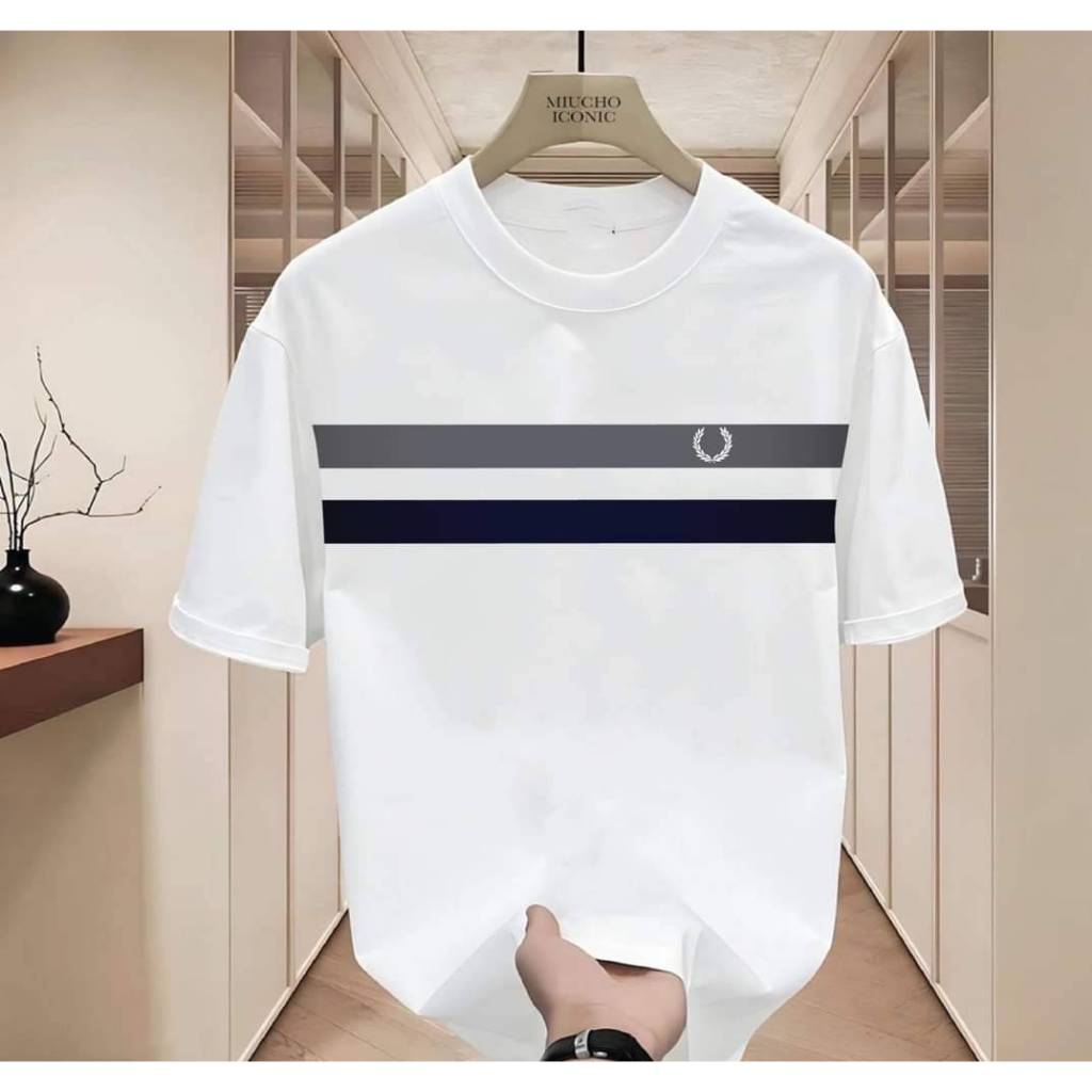 【HOT】เสื้อยืดใส่สบาย ลายเรียบหรู แขนสั้นเท่ๆๆ คอกลม ผ้าโพลีเอสเตอร์ใส่ได้เหมาะกับทุกโอกาส พร้อมส่ง