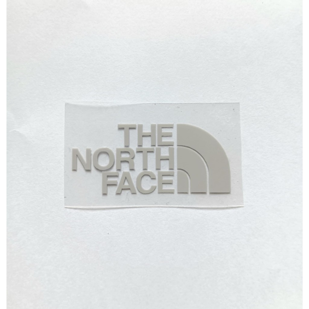 ตัวรีด The North Face สีเทา กว้าง 5 Cm. แพ็ค 5 แผ่น รีดได้ทุกเนื้อผ้า