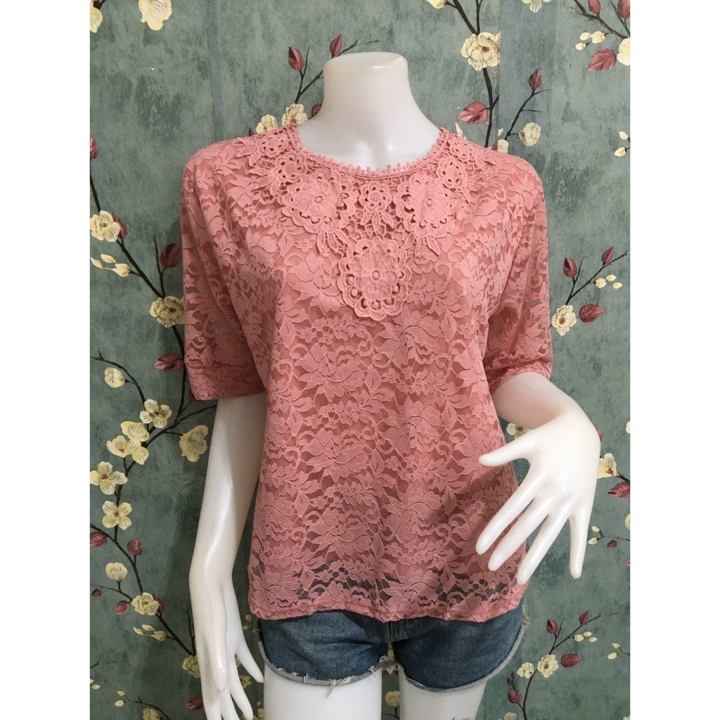 เสื้อลูกไม้ เสื้อแฟชั่นสาวอวบ ออกงาน ผ้านิ่ม ไปเที่ยว รุ่น703