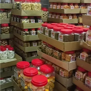 [ 300-400 กรัม ] ขนมกระปุกเล็ก ฝาแดง หลายรสชาติ อร่อย พกพาสะดวก