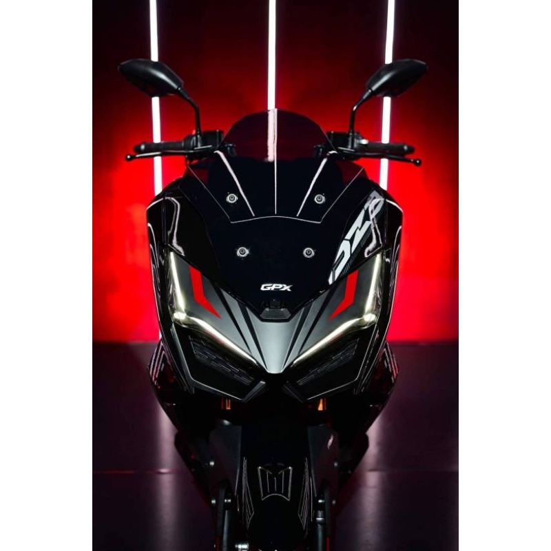GPX DZ3 สติ๊กเกอร์คิ้วหน้า เพิ่มลวดลายให้รูปทรงดูสปอร์ต