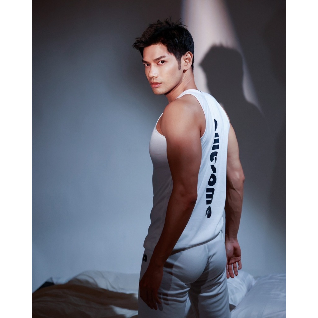 SLT04 เสื้อกล้ามกุ้นคอเเขน สกรีน หน้า - หลัง Awesome