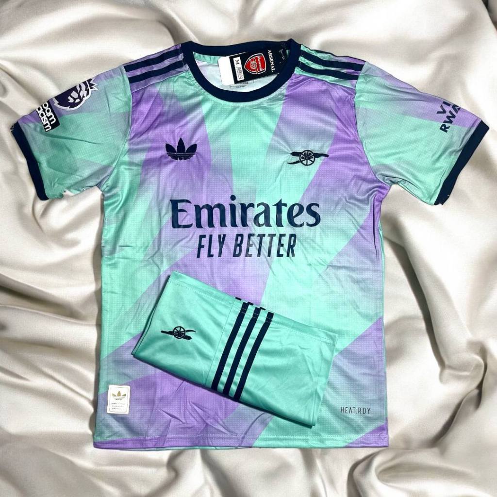 เสื้อฟุตบอล ทีมอาร์เซนอล เสื้อพร้อมกางเกงชุดกีฬาเหนือผ้าดีแสนสบาย2024/2025