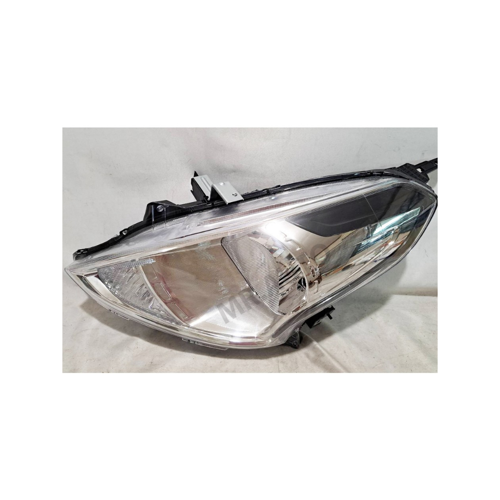 ❤️Mr. Auto ไฟหน้า นิสสัน อัลเมร่า ปี 2014-2019 **ได้รับสินค้า 1 ชิ้น** ดวงไฟหน้า NISSAN ALMERA 2014-