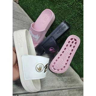 💦พร้อมส่ง💦 รองเท้าแตะแบบสวม Body Glove รุ่น BGL151 ขนาดผู้หญิงพื้นหนา 4 ซม. เสริมส้น มีขนาด 37-40 พื้นนุ่ม สวมใส่สบาย