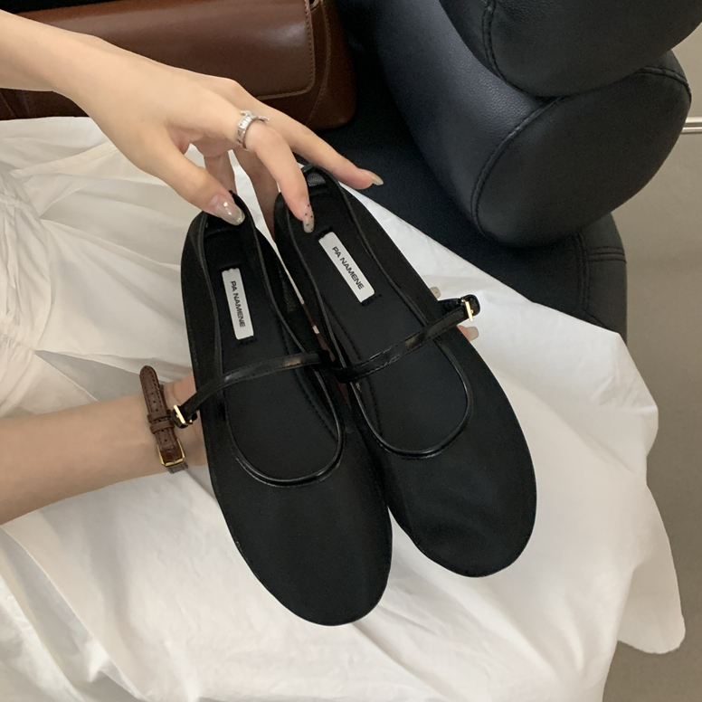 (พร้อมส่ง/Pre Order) รองเท้า รุ่น Ritz Shoes มี 2 สี | PENN STUDIO