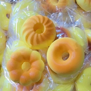 Squishy ของเล่นบีบอัด ตุ๊กตาซิลิโคนยางนิ่ม ของเล่นบีบ ฟื้นตัวช้า ขนมปังสร้างสรรค์ ฝึกนิ้ว คลายเครียด