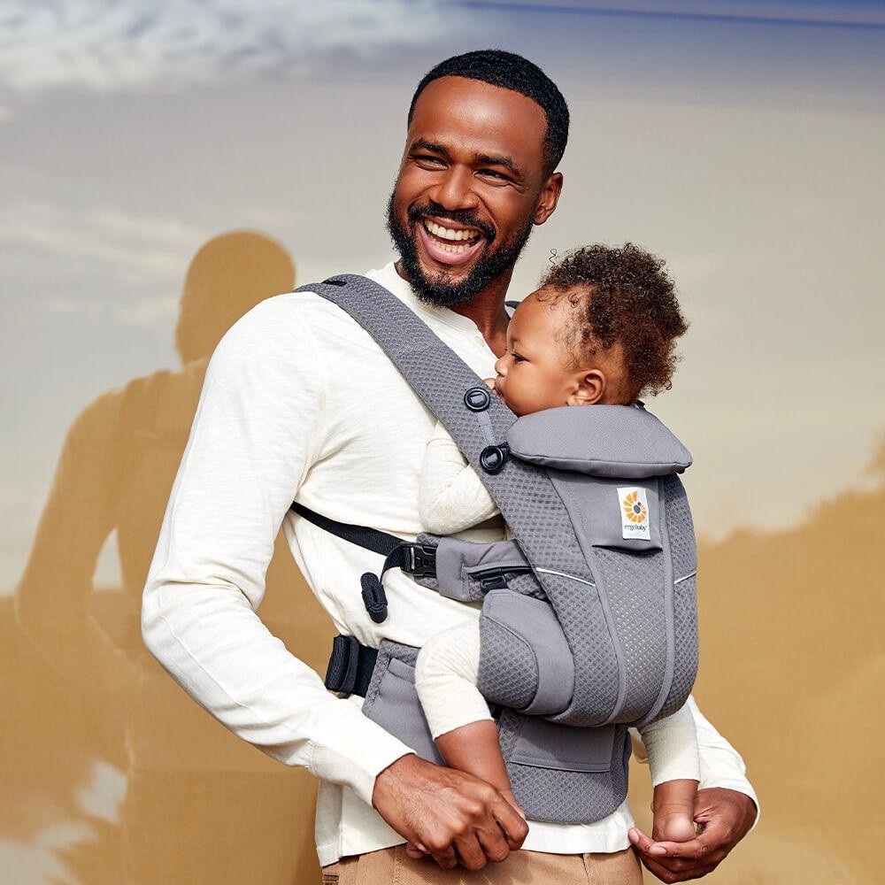 Ergobaby حامل أطفال Omni Breeze ‏0-48 شهراً — صورة 7