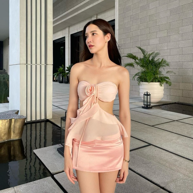 Rene_club - Cherie Pink set (Top&Skirt) ชุดเซตชีฟองดอกไม้ กระโปรงซาตินเอวต่ำ