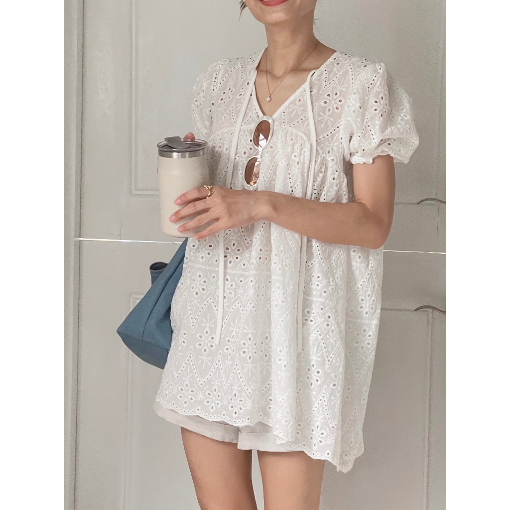 CHAWY 🥐 white lace top C2639 เสื้อลายลูกไม้ มินิเดรสลายลูกไม้